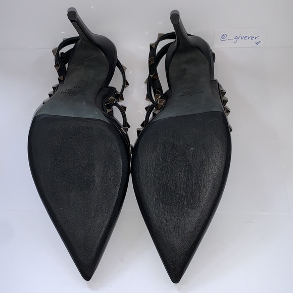 42 Valentino Garavani Noir Rockstud T-Strap Pump - Picture 10 of 16